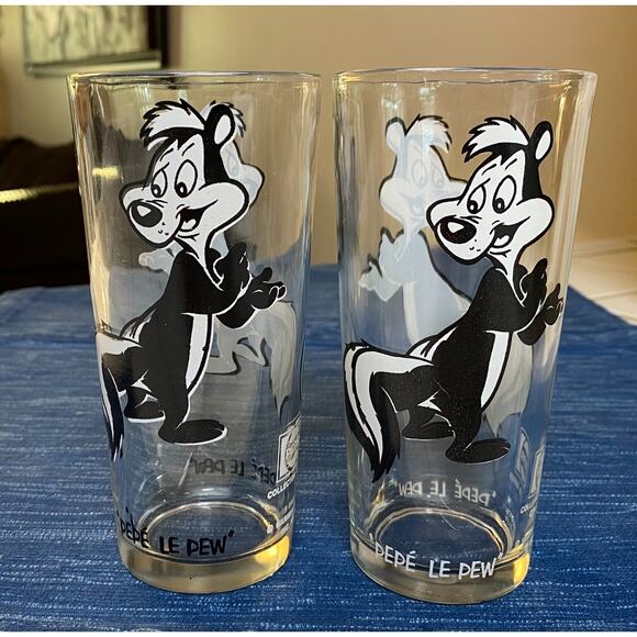 Vintage 1973 Pepsi Collector Glasses Set of 2 Pepe Le Pew White & Black Letters - Picture 2 of 4